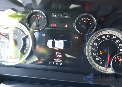 2016 Ram 1500 Big Horn z USA, uszkodzony, nr VIN 1C6RR7GG0GS267184